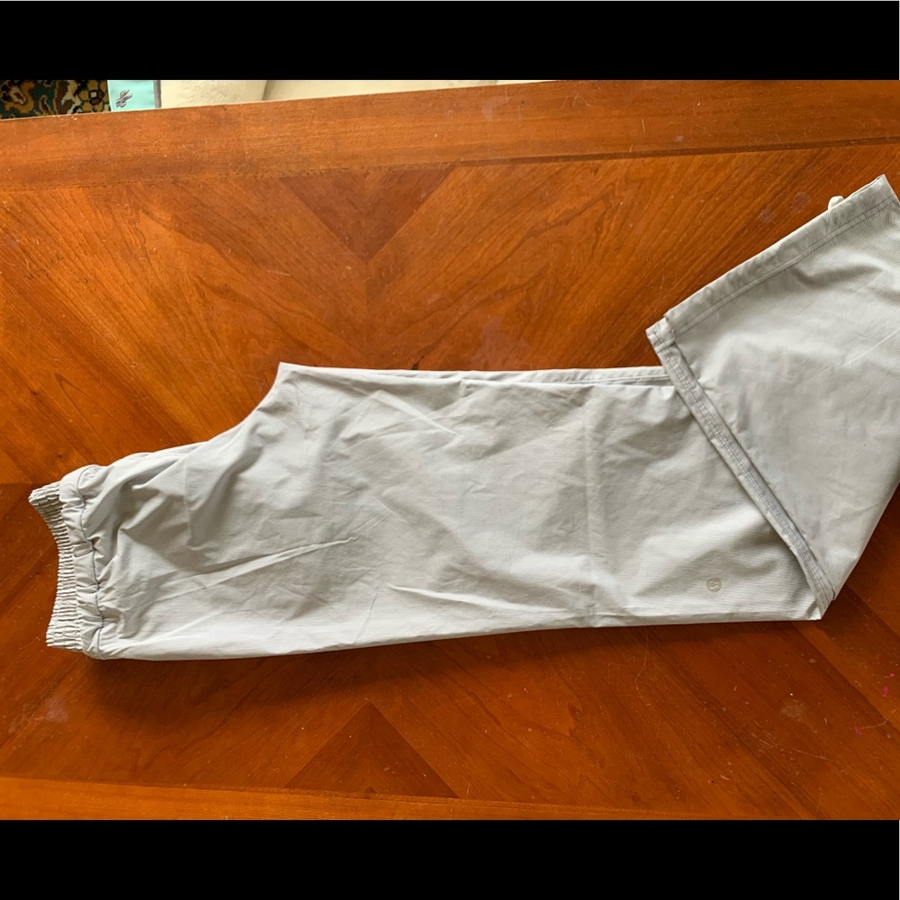 Lululemon pants size 4 stripped